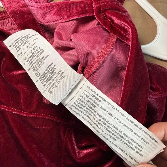 Abercrombie & Fitch Velvet Crop Top in Deep Red - Picture 5 of 7